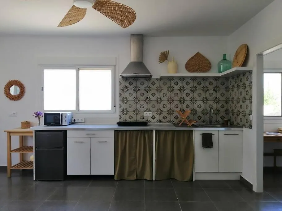 Casa Jardin. Vivienda Rural En Zona Tranquila. Villa Lucainena de las Torres